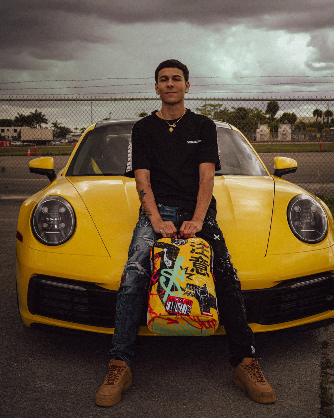 OFF THE LEASH スプレーグラウンド (DLXR)